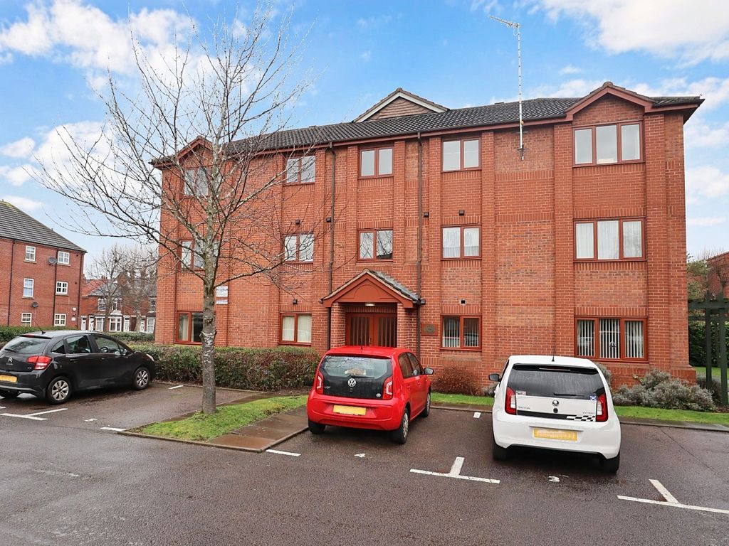 2 bed flat for sale in Gillett Close, Nuneaton CV11 Zoopla