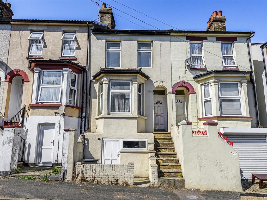3 bed terraced house for sale in Dale Street, Chatham ME4 Zoopla