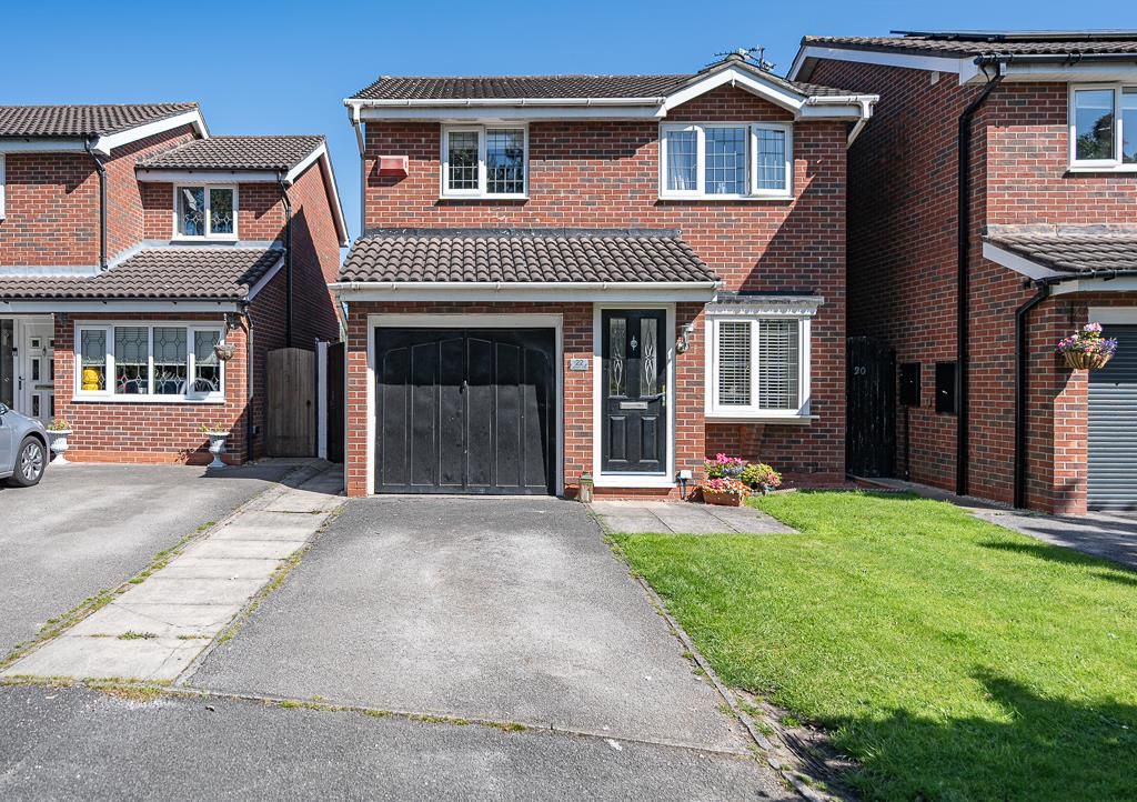 4 bed detached house for sale in Leven Avenue, Winsford CW7, £280,000