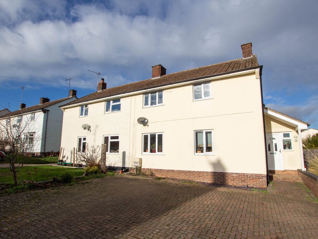 5 bed semidetached house for sale in Frambury Lane, Newport, Saffron