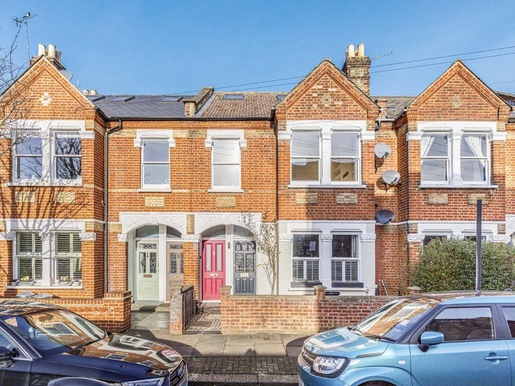 4 bed flat for sale in Cargill Road, London SW18, £850,000 Zoopla