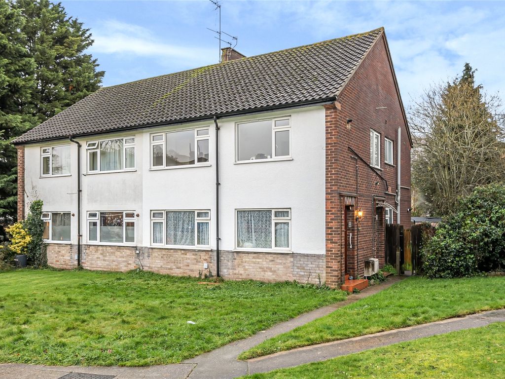 2 bed flat for sale in Farnborough Court, High Street, Farnborough