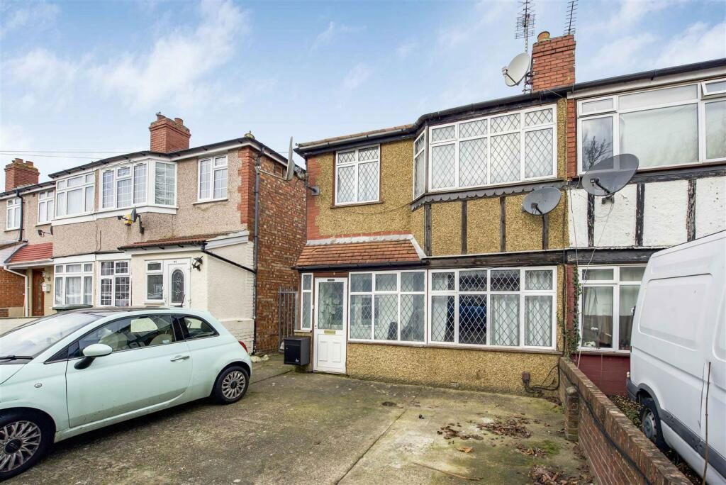 3 bed terraced house for sale in Whittington Avenue, Hayes UB4, £