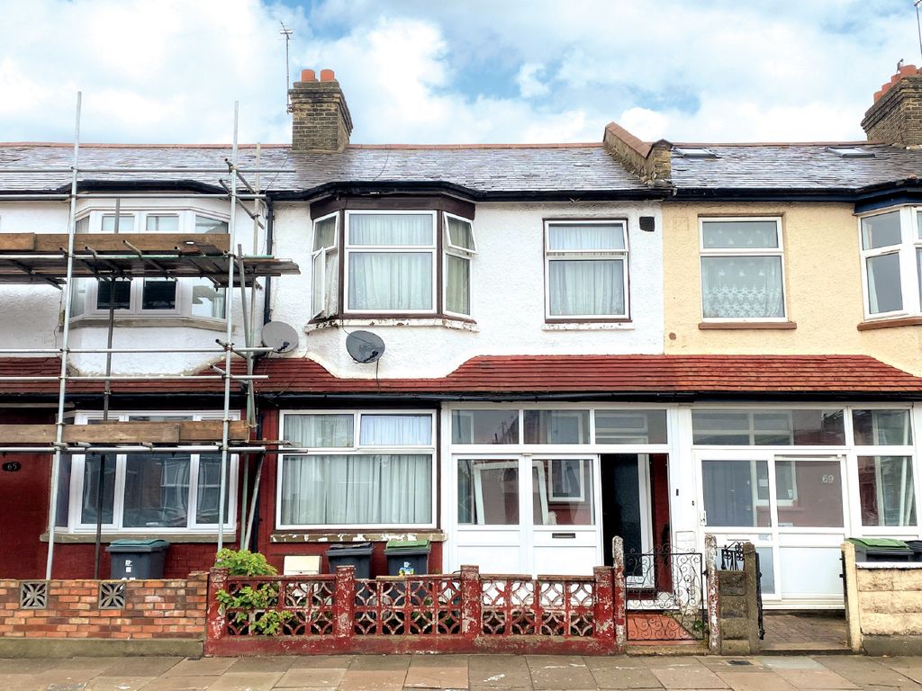 3 bed terraced house for sale in Dowsett Road, London N17 Zoopla