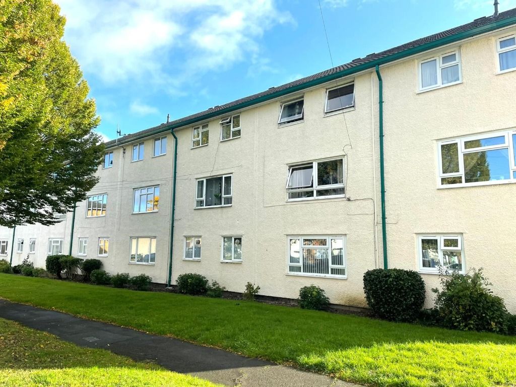 3 bed flat to rent in Cody Road, Farnborough GU14 Zoopla