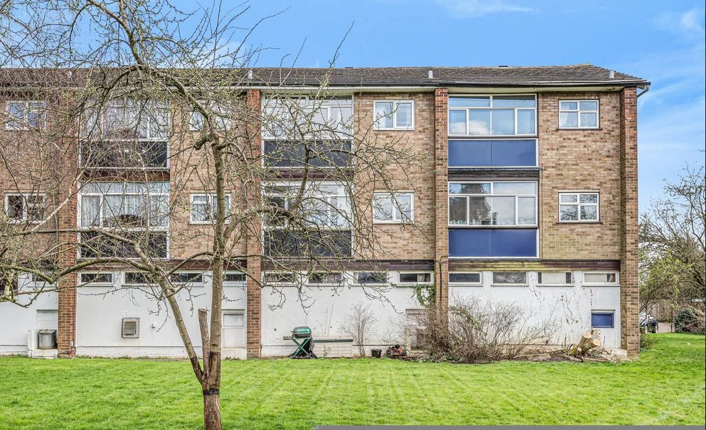 3 bed property to rent in Abbots Park, St.Albans AL1 Zoopla