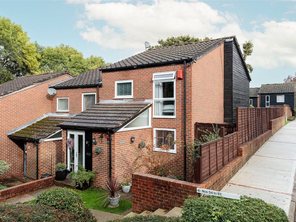 3 bed end terrace house for sale in Bowens Wood, Croydon CR0, £430,000