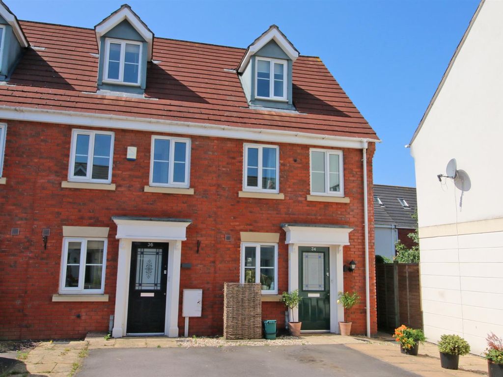 3 bed property for sale in Rosebay Gardens, Cheltenham GL51 Zoopla