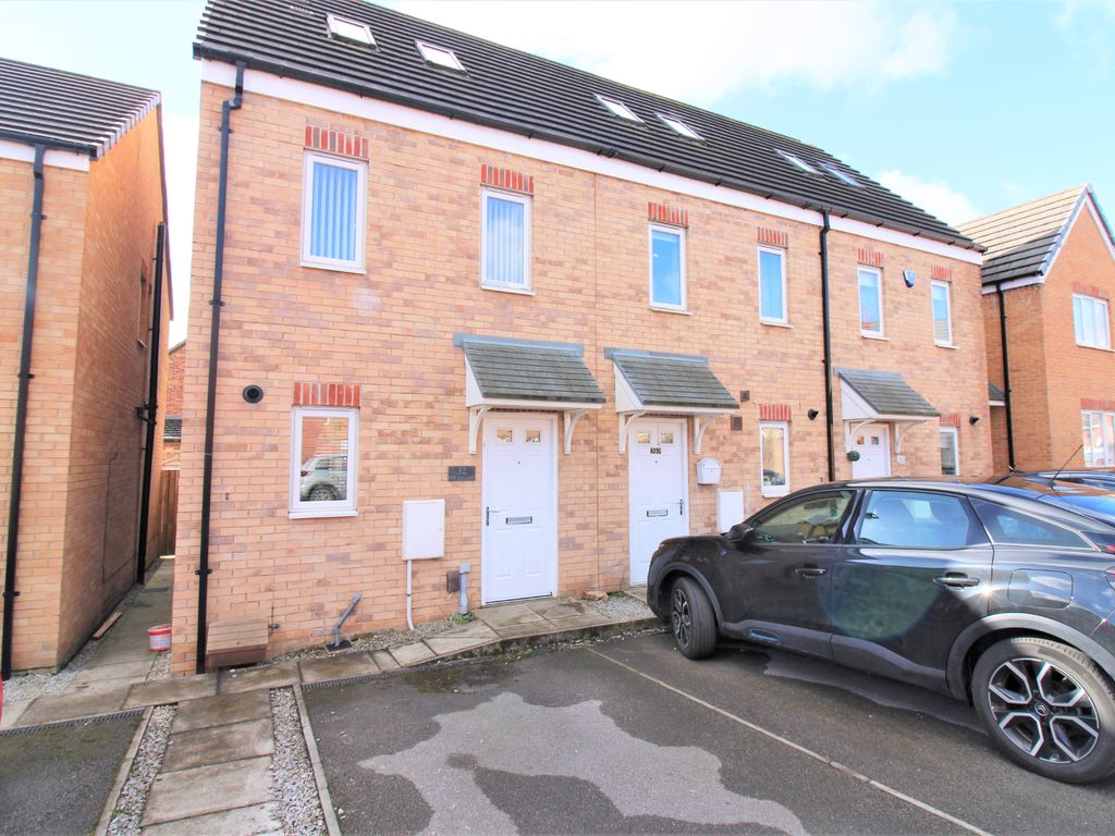 Pear Tree Close, Bradford BD6  