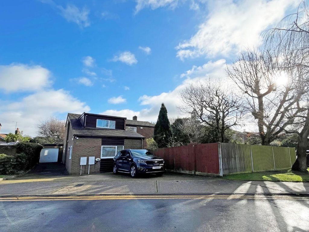 4 bed detached house for sale in Whitney Drive, Old Town Stevenage SG1