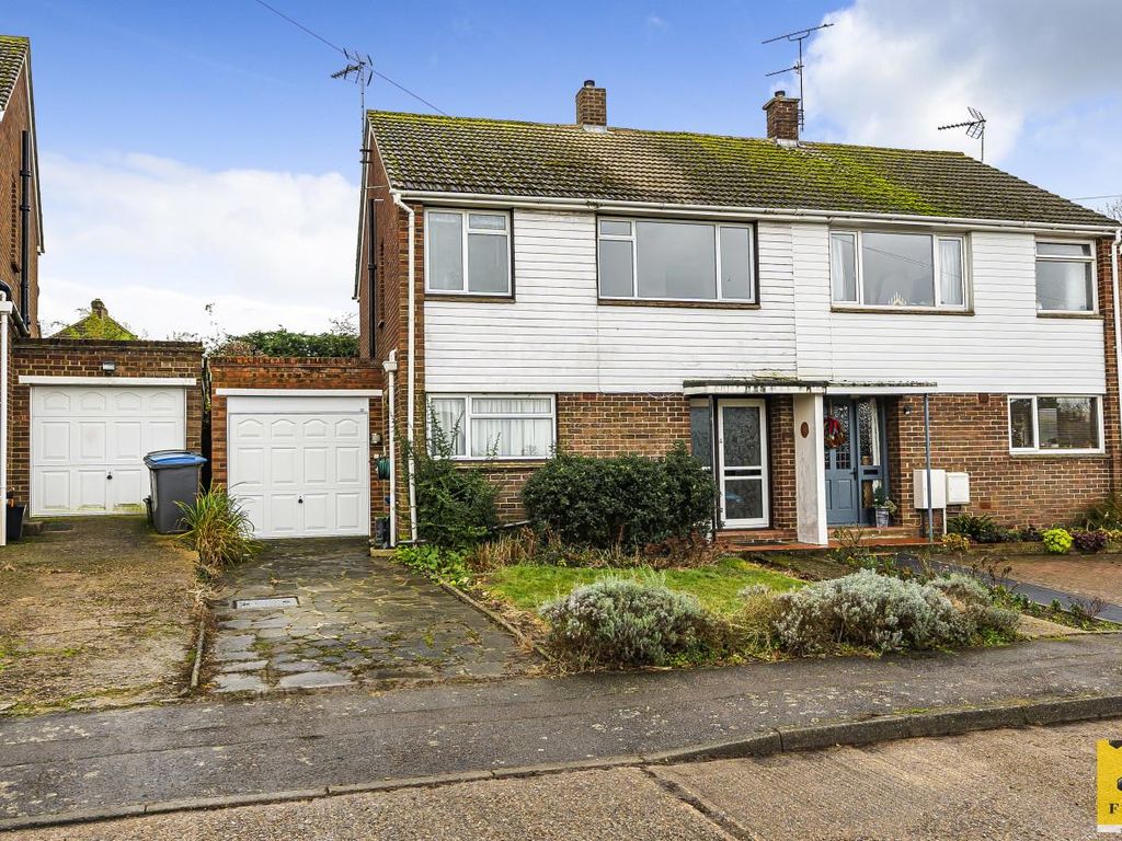 3 bed semidetached house for sale in South Court Drive, Wingham