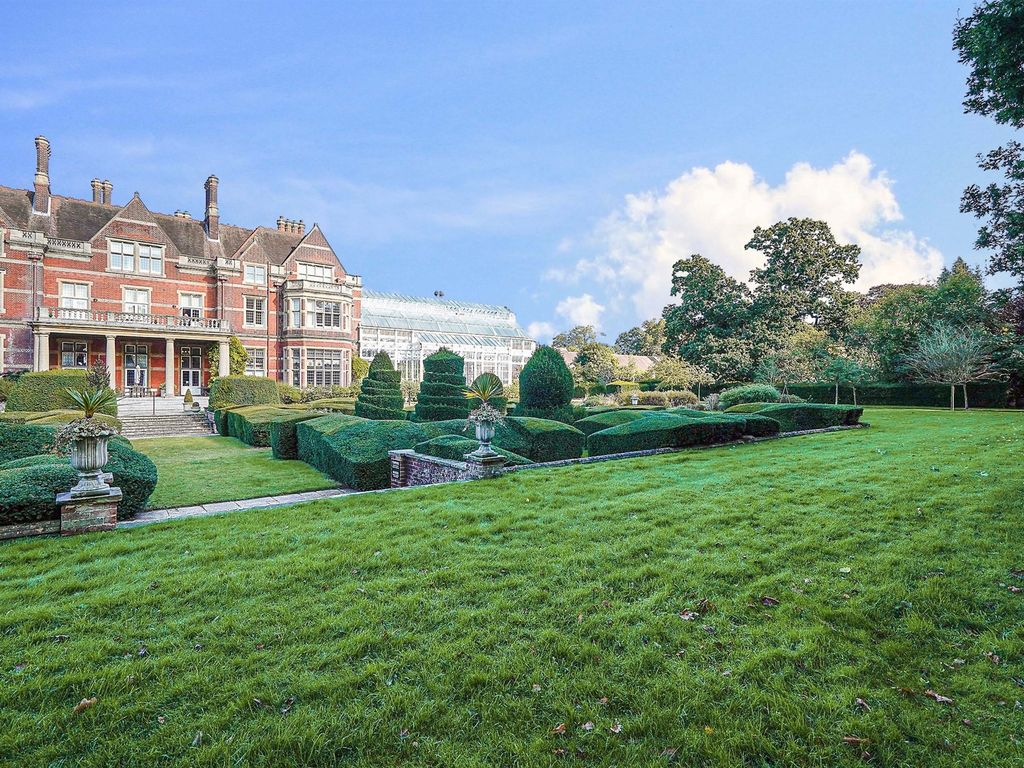 4 bed end terrace house for sale in Kirby Road, Trowse, Norwich NR14