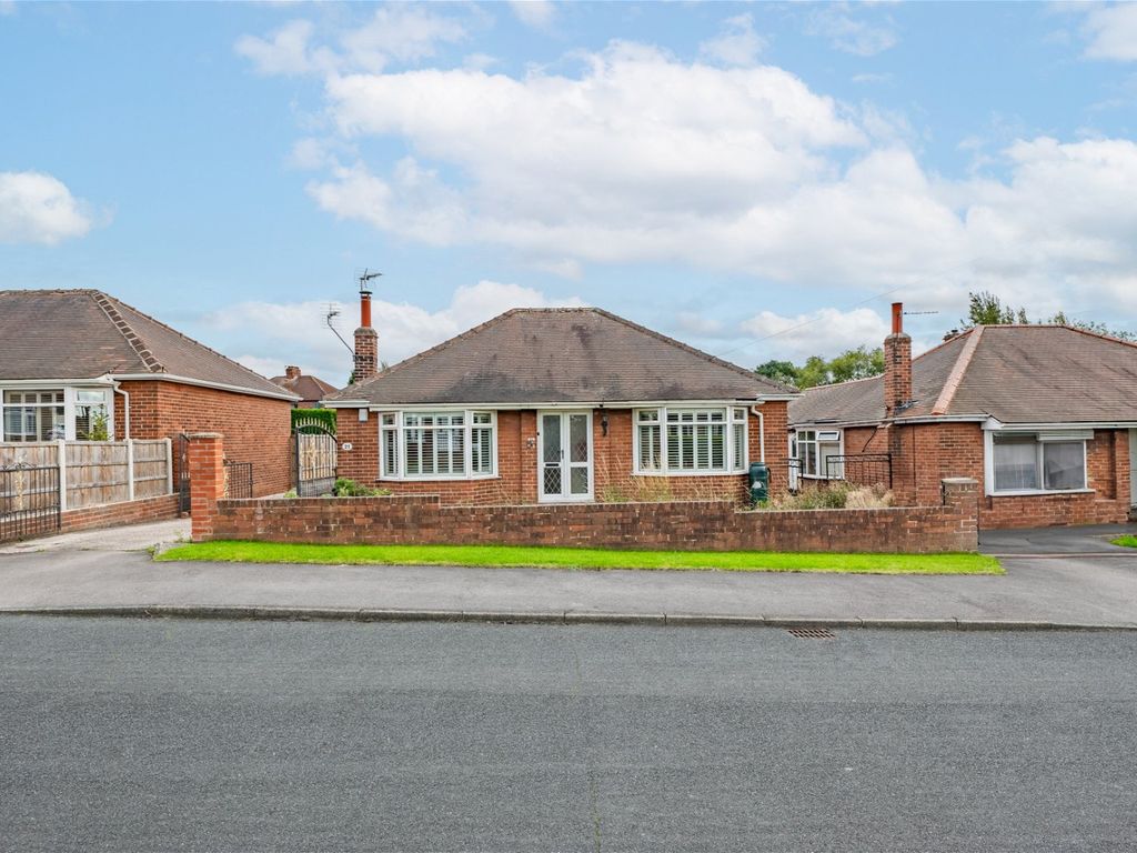 2 bed bungalow for sale in Lower Northcroft, South Elmsall WF9, £