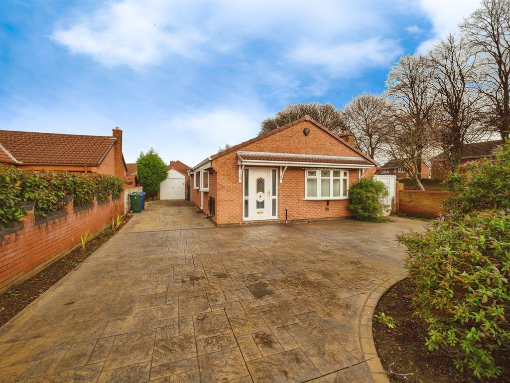 2 bed detached bungalow for sale in Crookhill Road, Conisbrough
