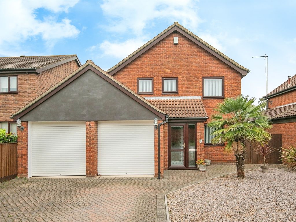 4 bed detached house for sale in Stone Lodge Lane, Ipswich IP2, £