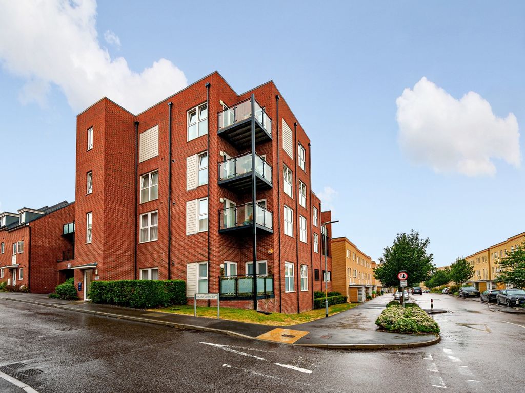 2 bed flat for sale in Oakes Crescent, Dartford DA1 Zoopla