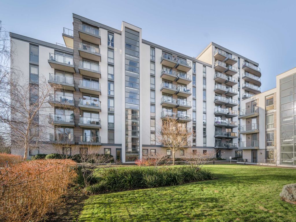 1 bed flat for sale in Ealing Road, Brentford TW8, £335,000 Zoopla