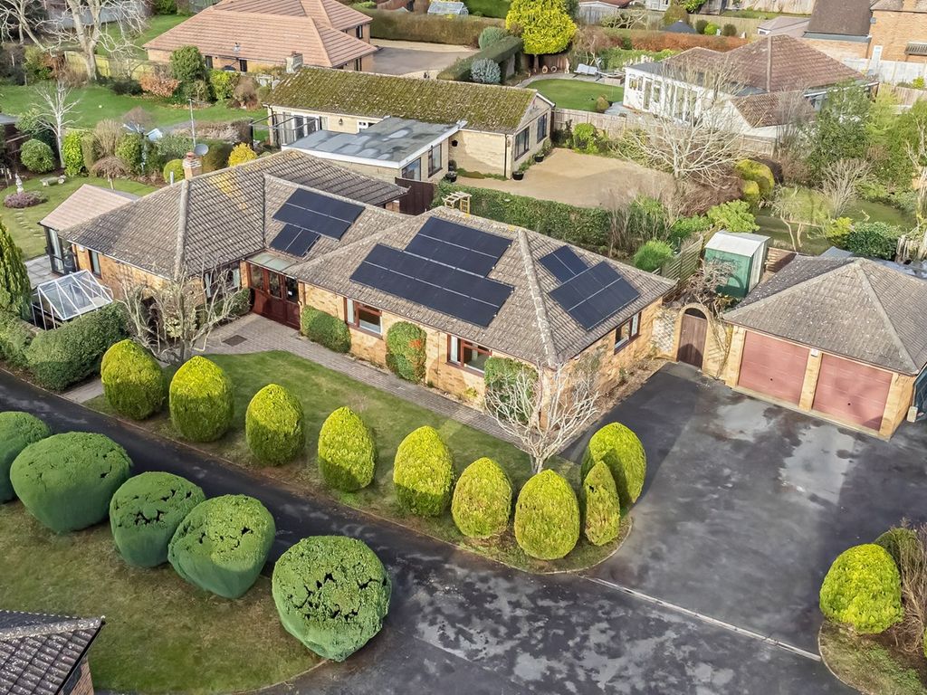 4 bed detached bungalow for sale in Park View Close, Moulton