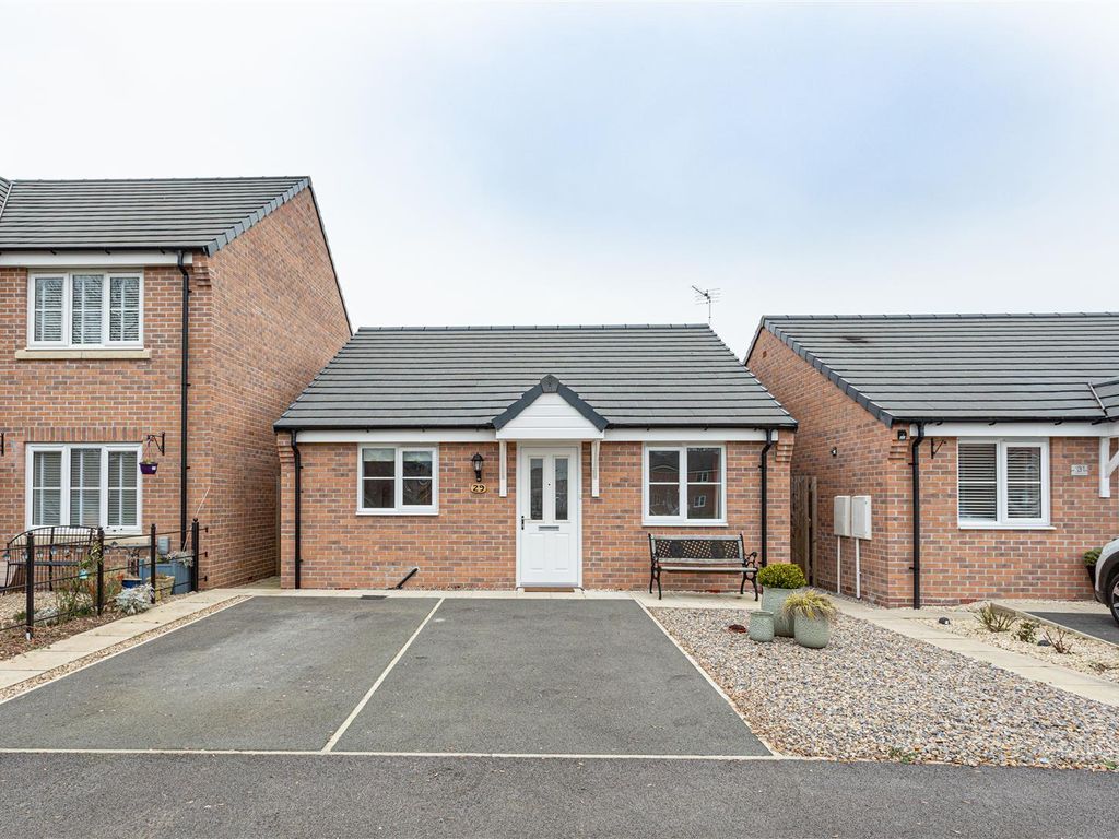 2 bed detached bungalow for sale in Lavender Way, Easingwold, York YO61