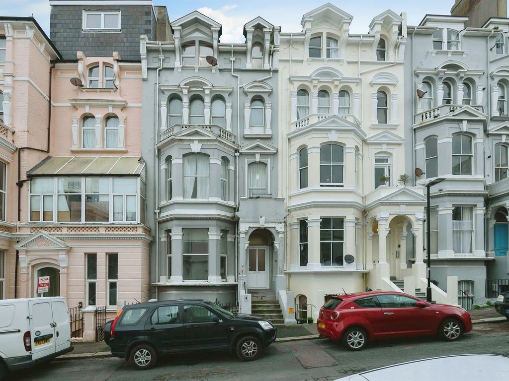 2 bed flat for sale in Warrior Gardens, St. LeonardsOnSea TN37, £