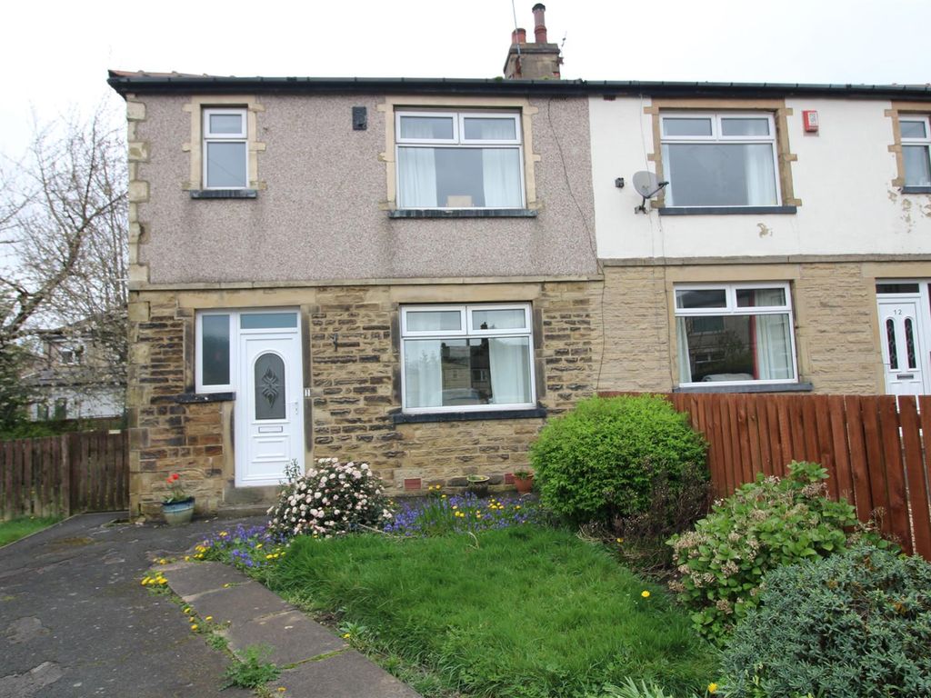 3 bed semidetached house for sale in Killinghall Avenue, Bradford BD2, £140,000 Zoopla