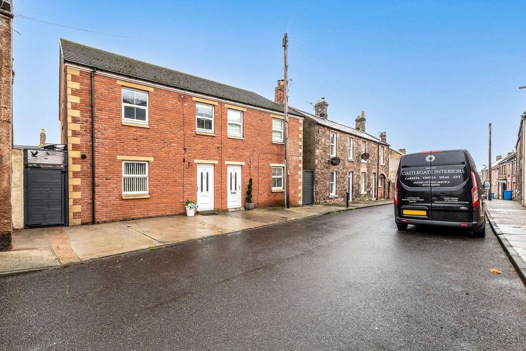 3 bed semidetached house for sale in Middle Street, Spittal, Berwick