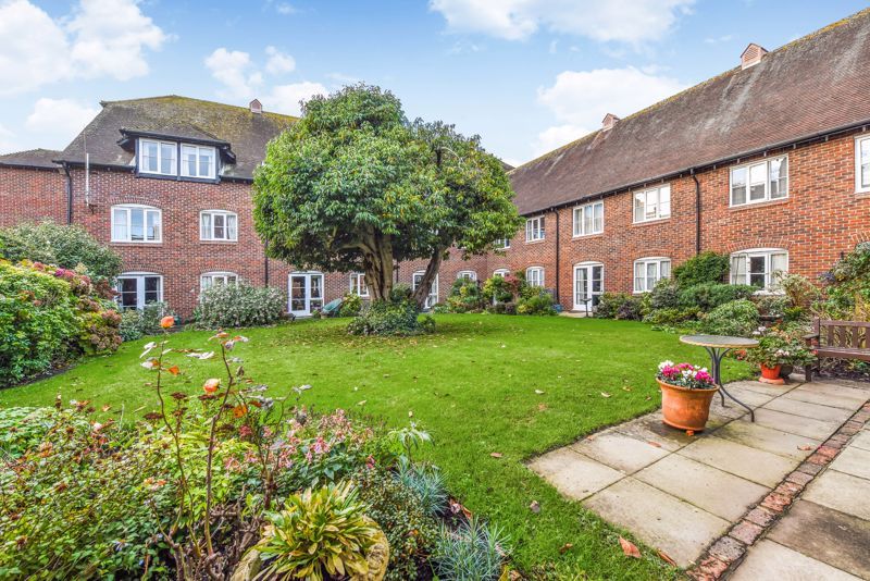 St. Cyriacs, Chichester PO19