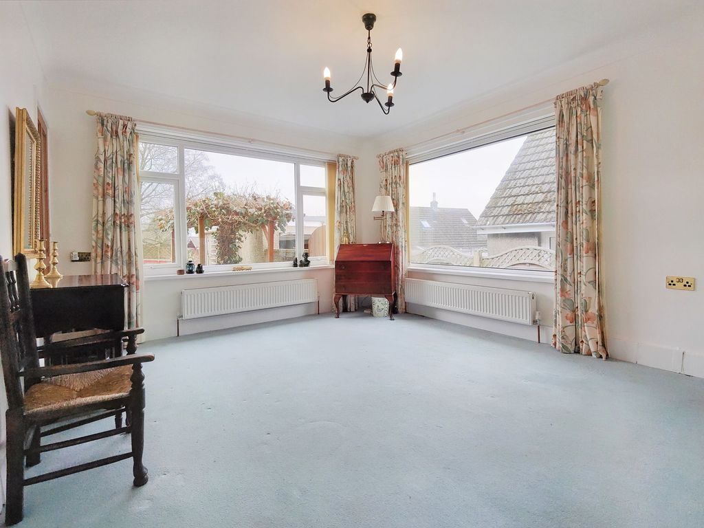 3 bed detached bungalow for sale in Pinewood Avenue, Brookhouse LA2, £