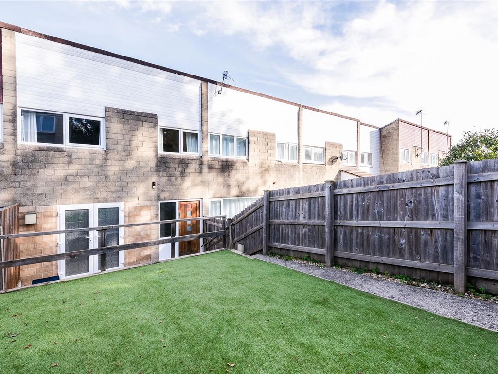 2 bed property to rent in Highland Road, Twerton, Bath BA2, £1,400 pcm