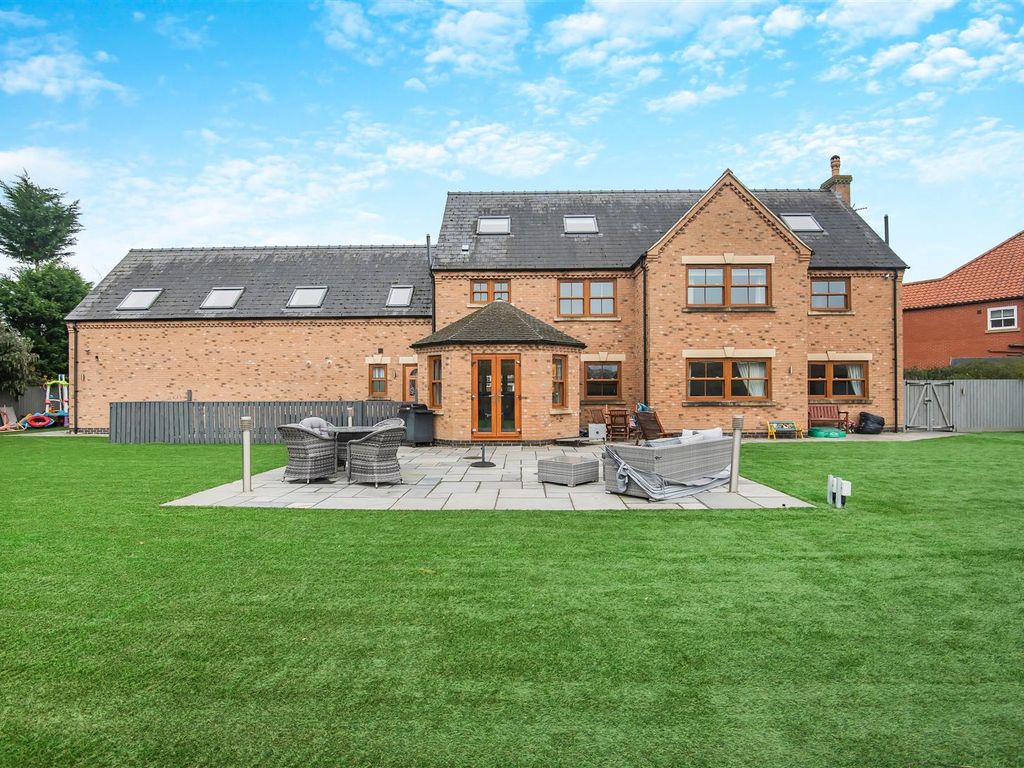 5 bed detached house for sale in Endell Drive, Kirton Lindsey