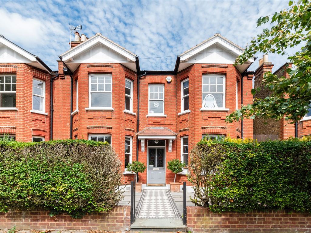 5 bed semidetached house for sale in Cromwell Road, London SW19, £