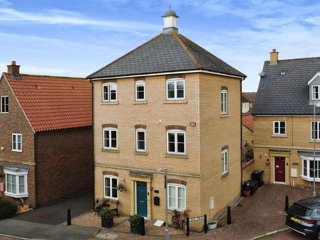 4 bed detached house for sale in Lake Mead, Heybridge, Maldon CM9, £