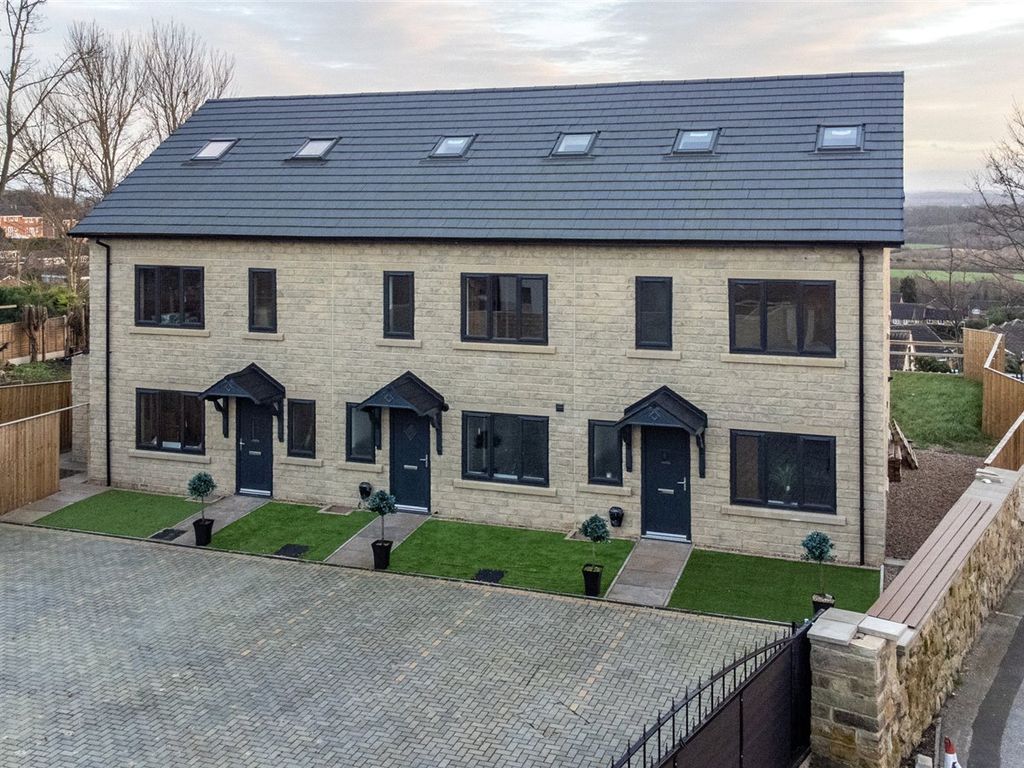 New home, 4 bed town house for sale in Ash View, Ash View, Ash Court, Kippax, Leeds LS25, £
