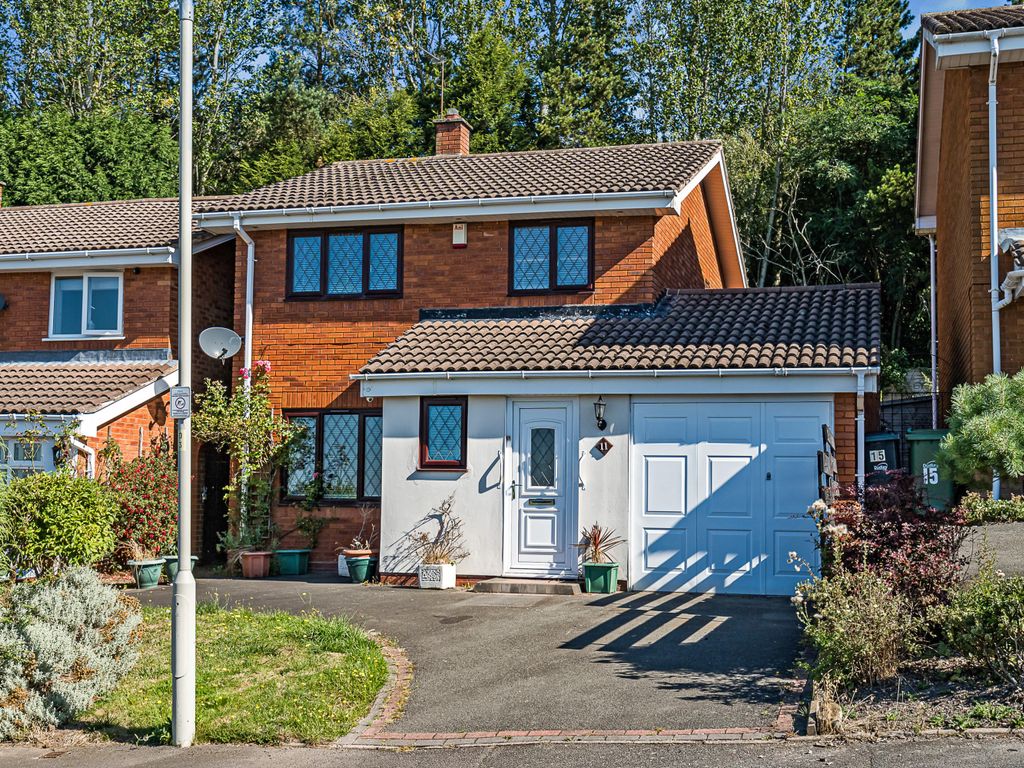 3 bed detached house for sale in Austin Close, Dudley DY1 Zoopla