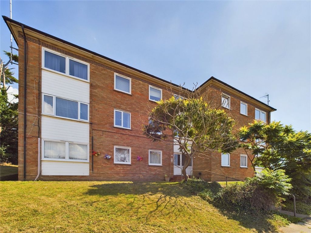 2 bed flat for sale in Locks Crescent, Portslade, Brighton BN41, £