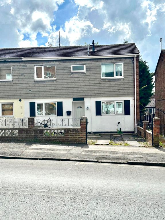 3 bed terraced house for sale in Sneinton Road, Sneinton, Nottingham