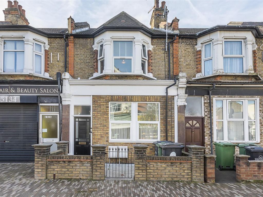 3 bed flat to rent in Francis Road, Leyton, London E10, £2,100 pcm Zoopla