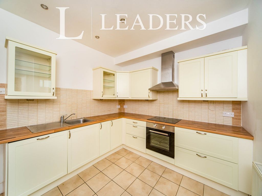 2 bed end terrace house to rent in Harpers Road, Newhaven BN9 Zoopla