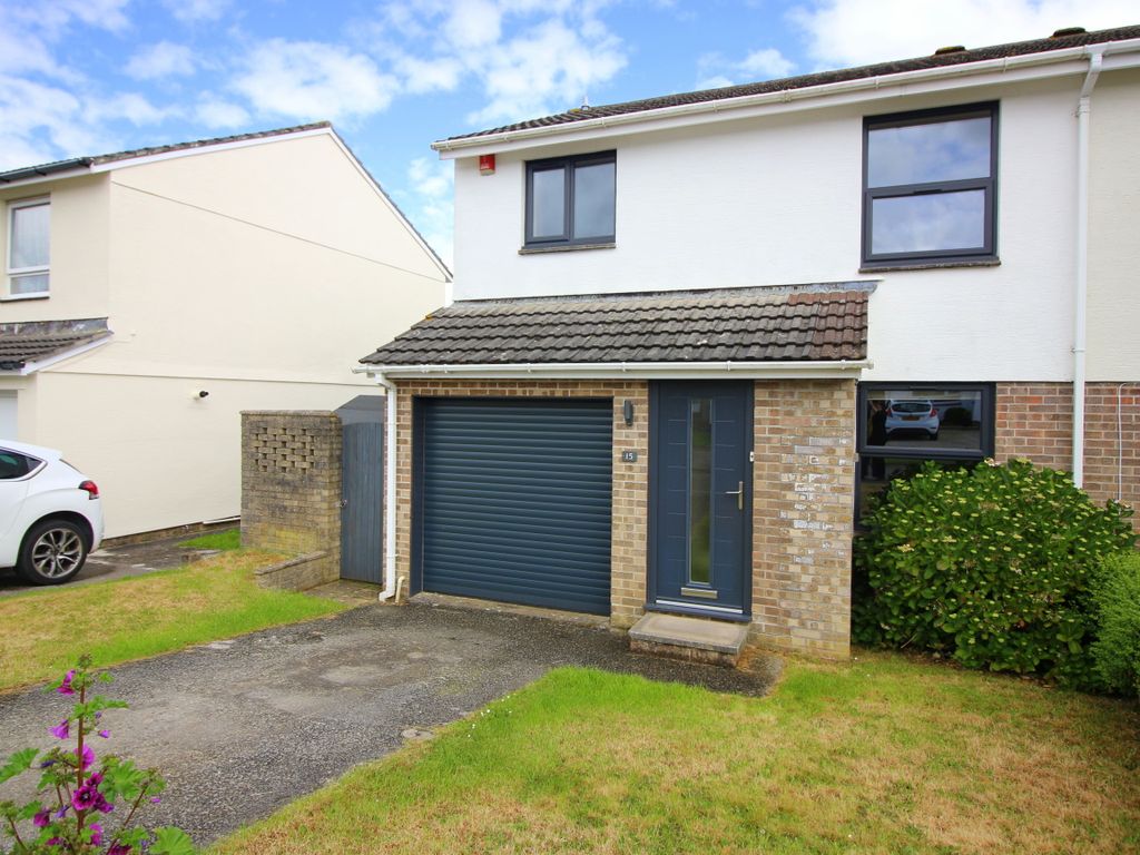 4 bed semidetached house for sale in Hawks Park, Lower Burraton