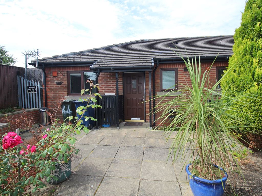 1 bed bungalow to rent in High Moor Court, Cowgate, Newcastle Upon Tyne