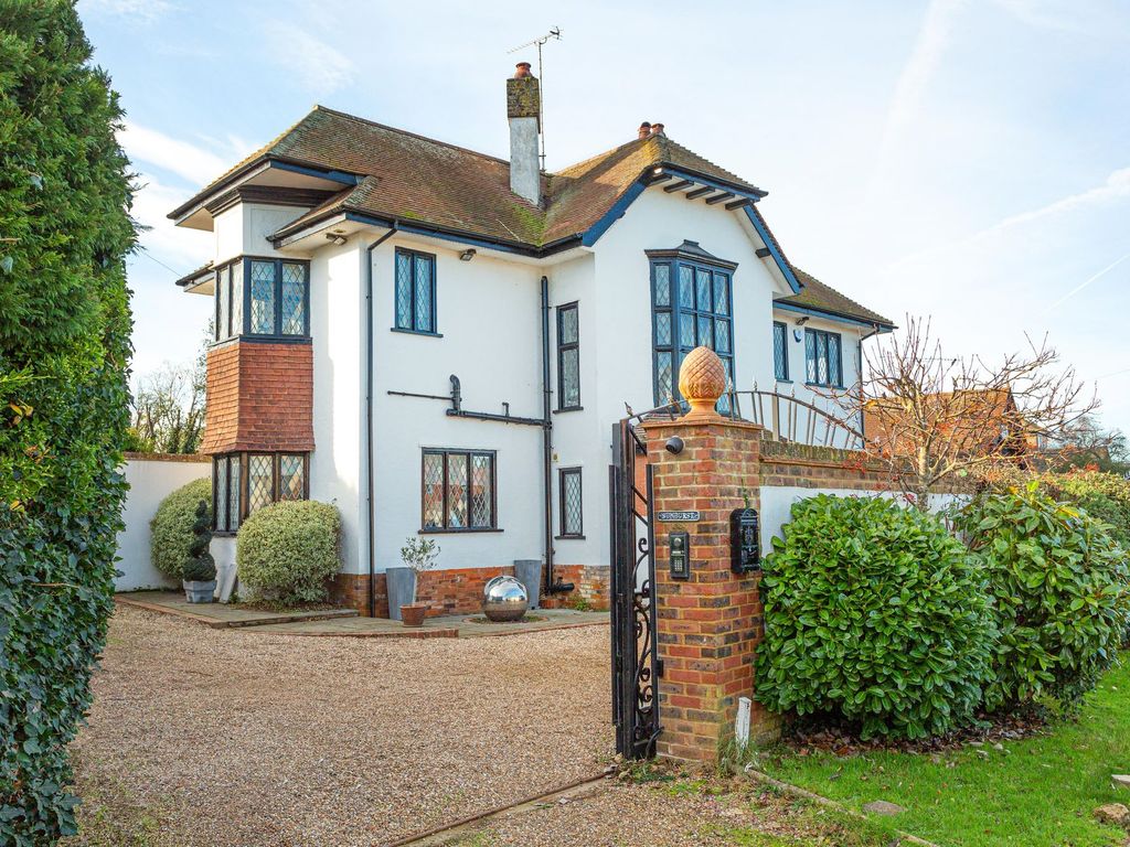4 bed detached house for sale in First Avenue, Broadstairs CT10, £