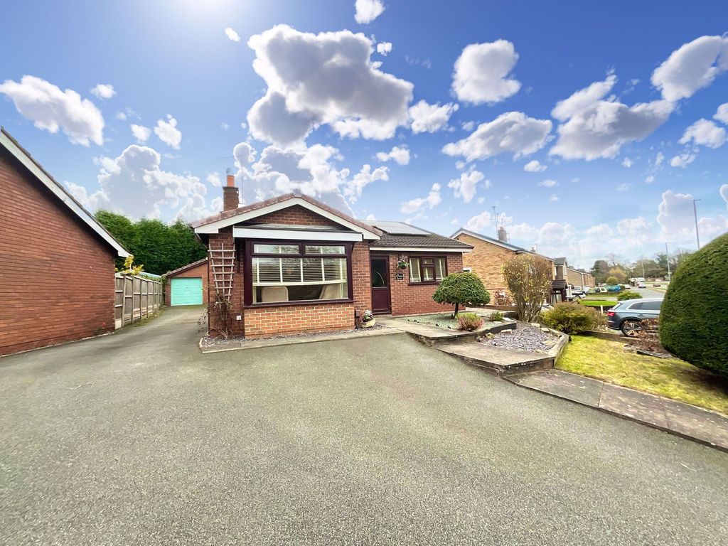 3 bed detached bungalow for sale in Stone Road, Trentham, StokeOnTrent ST4, £350,000 Zoopla