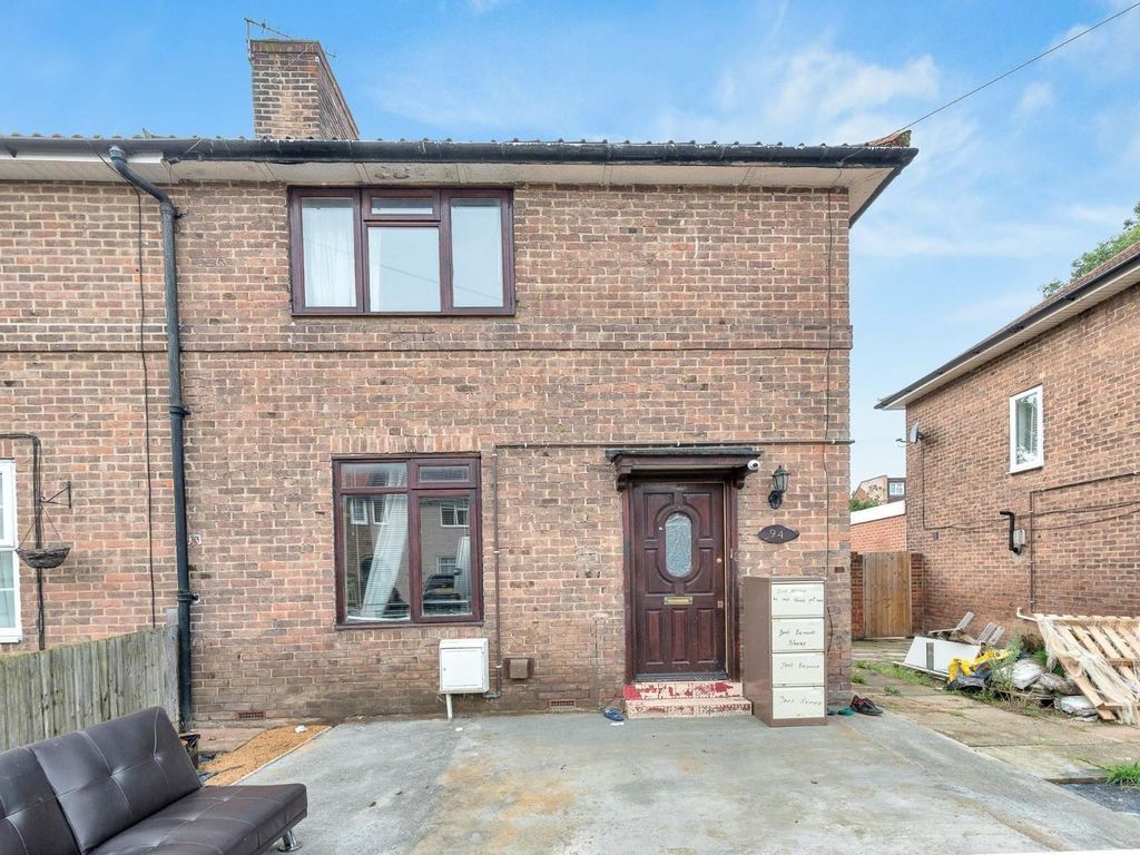 3 Bed End Terrace House For Sale In Farmfield Road Downham Bromley