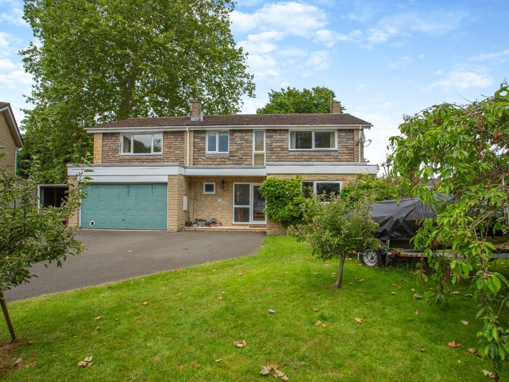 6 bed detached house for sale in Richmond Court, Ashton Keynes, Swindon