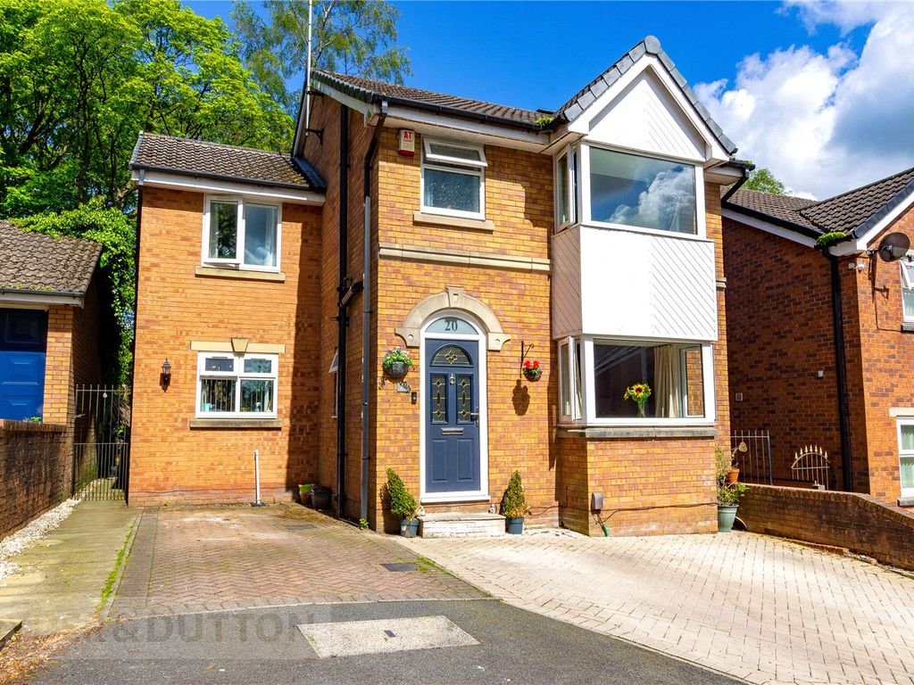 3 bed detached house for sale in Glenfield Close, Clarksfield, Oldham