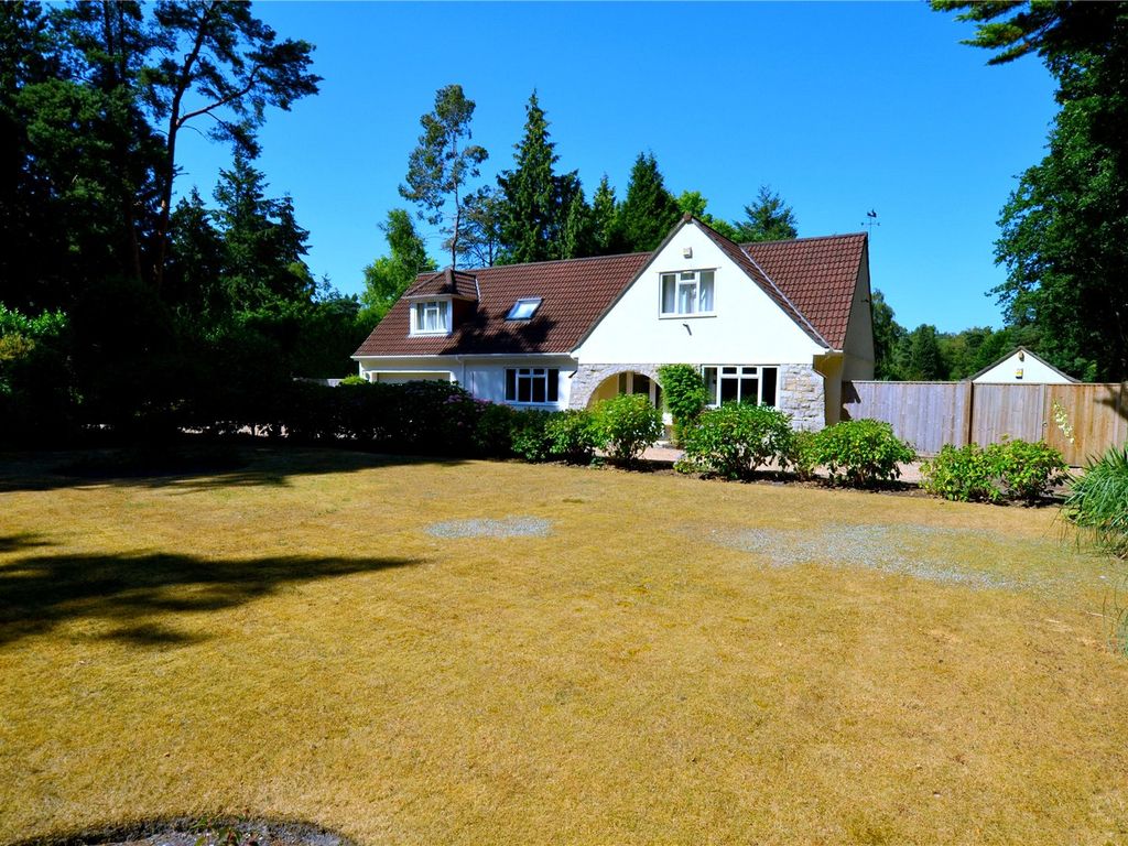 4 bed detached house for sale in Avon Castle Drive, Ringwood BH24 Zoopla