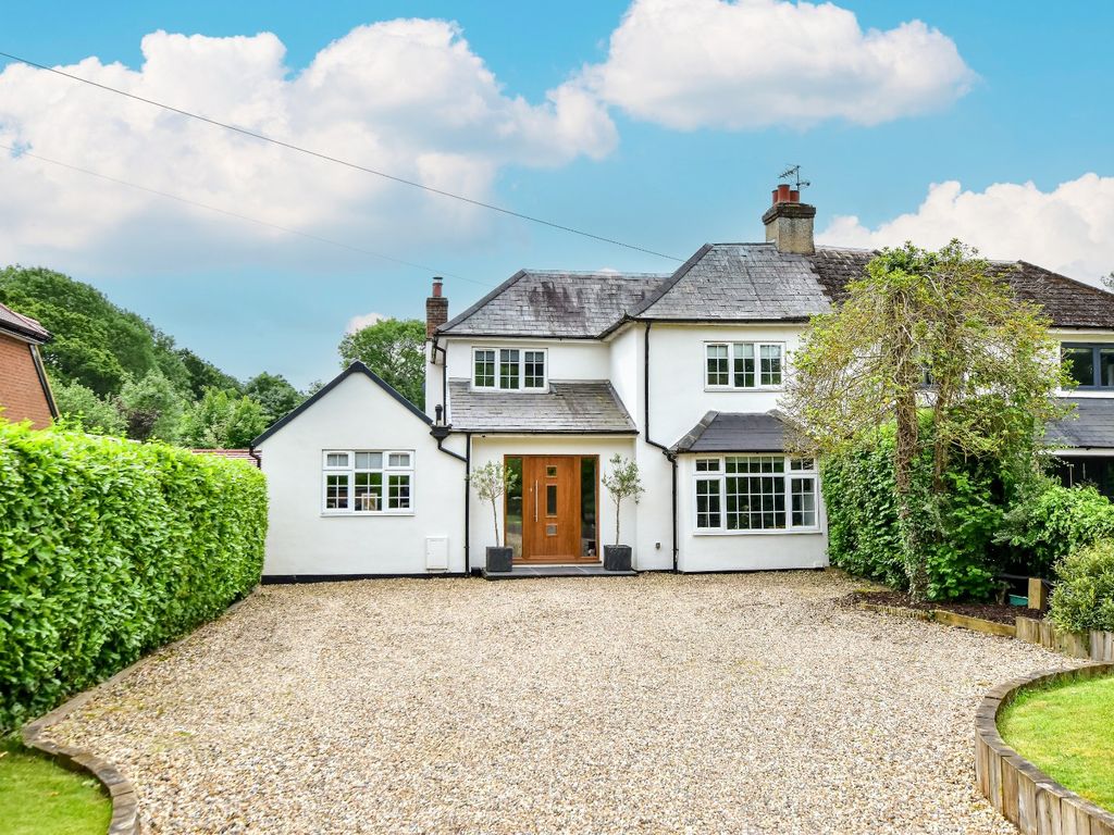 4 bed semidetached house for sale in Scatterdells Lane, Chipperfield