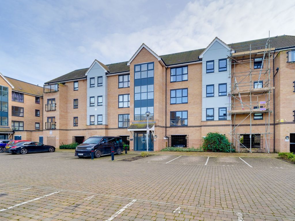 2 bed flat to rent in Marbled White Court, Little Paxton, St. Neots