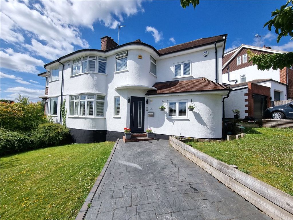 4 bed semidetached house for sale in North Drive, South Orpington