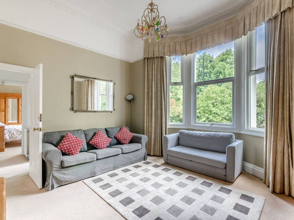 1 bed flat to rent in Upper Richmond Road, West Putney, London SW15, £